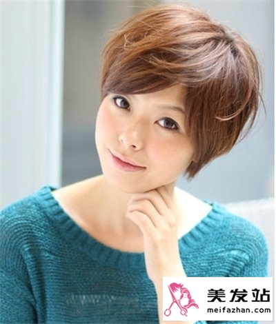 短发女生时尚烫染发型设计 简单干练短发清新显气质