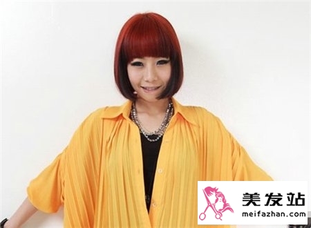 短发女生个性烫发发型 简单干练短发最显气质