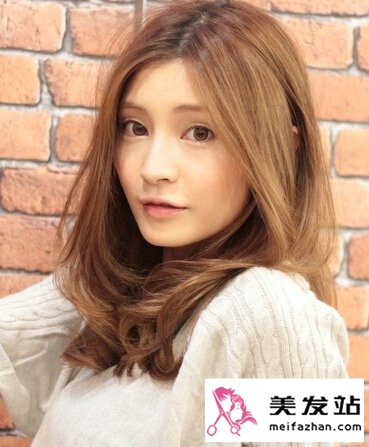 简约时尚上班族发型设计 打造职场女王气场