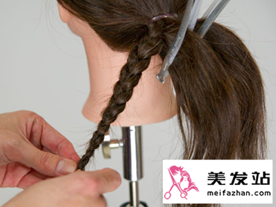 清爽干练的日系发型设计 教你如何制作出一款美丽发型
