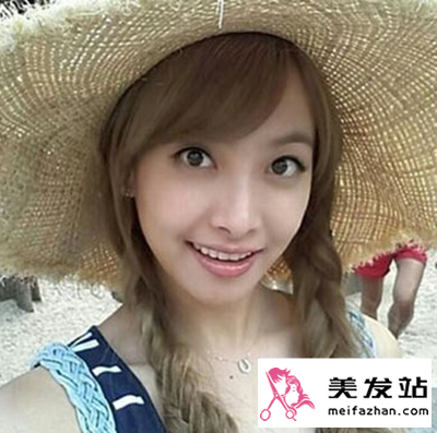 女生可爱的编发造型设计 时尚美美的发型不要错过