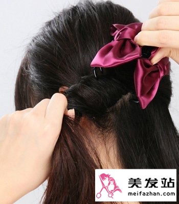 适合约会的浪漫扎发 让你更加迷人
