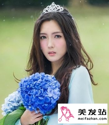 何洁各种时尚发型盘点 俏皮or性感你喜欢哪款