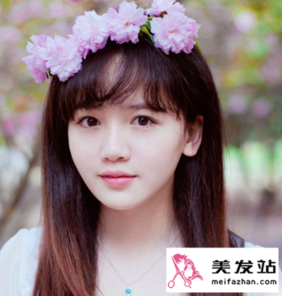 超级清新的女生长直发造型欣赏 十分具有唯美气质的发型哦