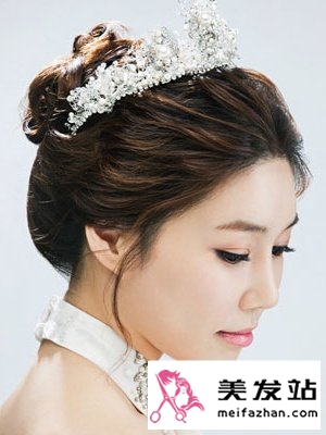 韩式新娘盘发 做最美丽的自己