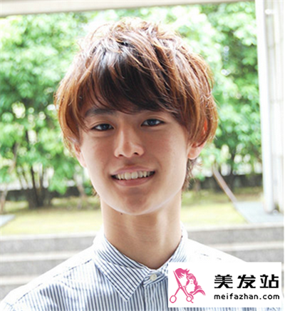 展现男士独有魅力发型 吸引异性轻松搞定