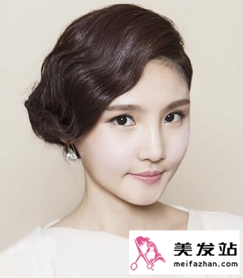 韩式最新扎发发型 时尚气质秒杀你的眼球
