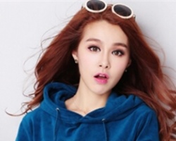 秋季女生比较适合的染发颜色 时尚发色倍增迷人气质
