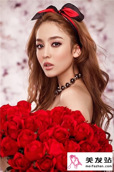 古力娜扎发型怎么弄 古力娜扎时尚写真发型