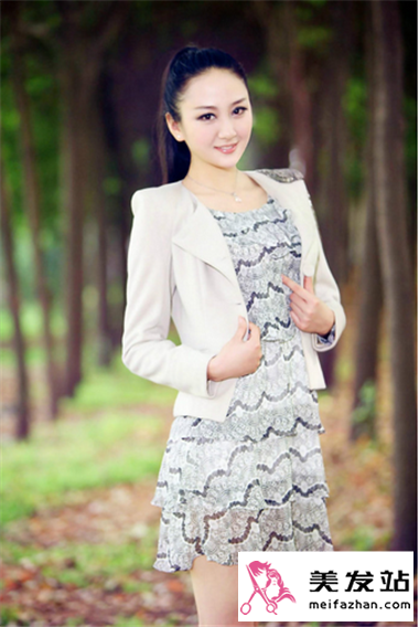 清新美女长发发型 尽显女生自然魅力