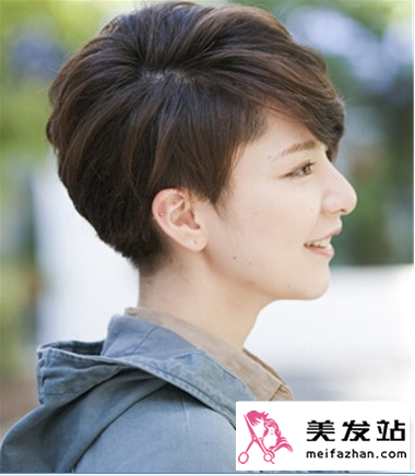 女生帅气短发 展现时尚个性