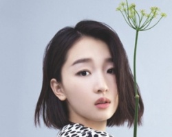 清新女神周冬雨时尚发型 从稚嫩到成熟一步步的华丽转身