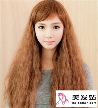 长发女生流行染发图片 流行发色打造属于你的时尚元素