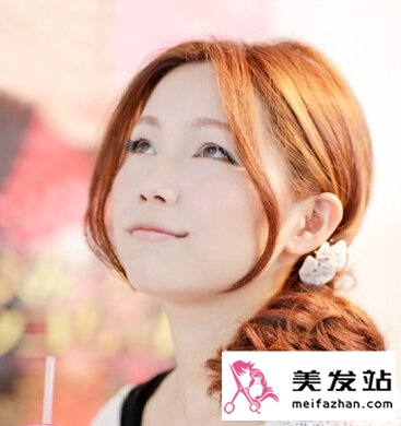 中长发女生简单扎发编发发型 每天不同造型随心变