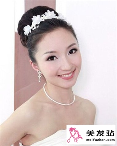 美美哒韩式新娘发型 打造幸福浪漫新娘