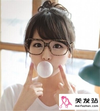 个性花苞头打造新时尚魅力 甜美可爱极显别致气质