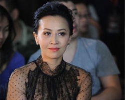 50岁左右女性做什么发型好看 刘嘉玲演绎中年高贵优雅发型