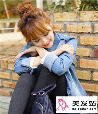 甜美的女生韩式齐刘海发型 时尚空气感更减龄可爱