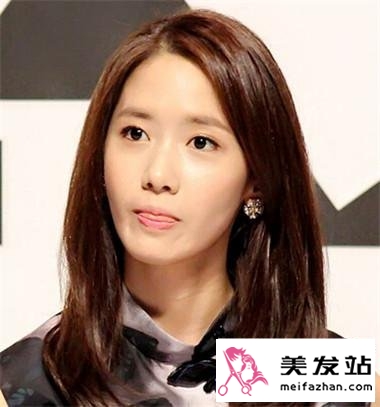 时尚长发俏妹纸 诠释气质小女人