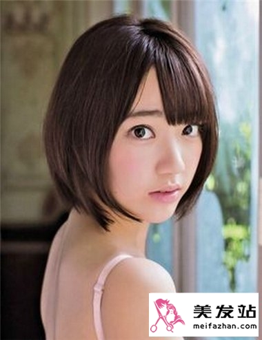 2015年女生流行什么短发发型 甜美女生短发展清纯与可爱