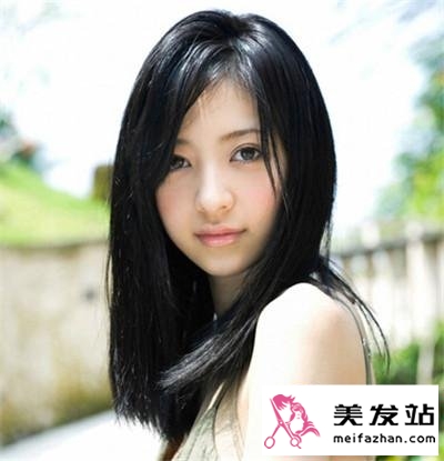 校园女生长直发发型 打造清纯脱俗长发女神