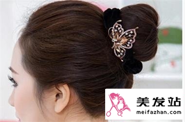 矮个子mm发型推荐 花苞头盘发清爽显高