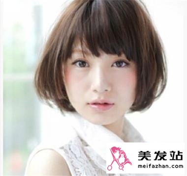 吸睛短发波波头 塑造甜美可爱风