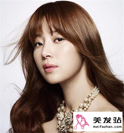 清纯甜美长发女生 打造纯情小美人