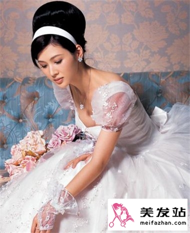 最新简约新娘发型 塑造浪漫迷人新娘