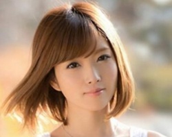 适合发量少妹纸发型 蓬松感烫发显饱满丰盈