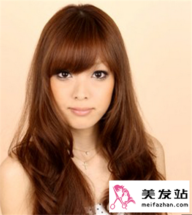长脸女生流行长发 时尚长卷发最修颜