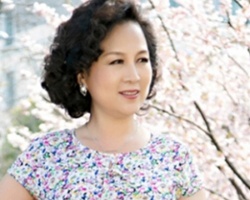 中年妇女减龄发型设计 时尚高贵显富态