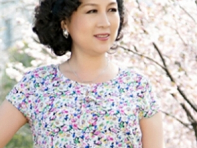 中年妇女减龄发型设计 时尚高贵显富态