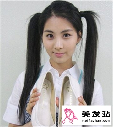直发怎么扎好看 简单清晰马尾最甜美