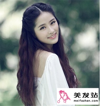 2015春夏季女生发型流行趋势 清新气质森女系发型推荐