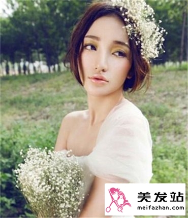 气质甜美新娘妆盘发 时尚浪漫诠释幸福感