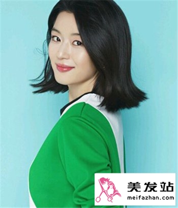 全智贤时尚齐肩短发发型 简单随性女人味十足