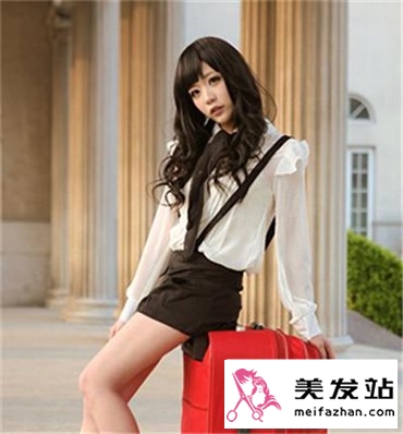 清纯韩式长卷发 靓丽时尚小女生