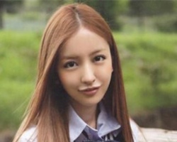 秀气青春长直发校园女生 演绎最青春的美好岁月