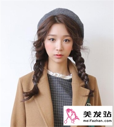 适合小脸女生是流行发型 打造精致完美小脸