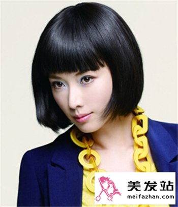 适合大脸女生的韩式短发 时尚瘦脸发型打造短发美女