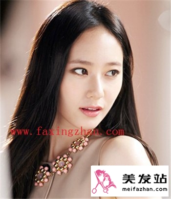 女生清新离子烫直发发型 打造韩式小清新直发美女