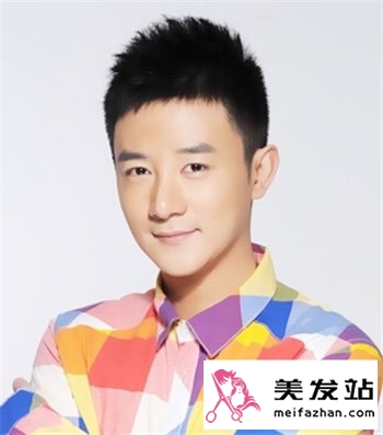眼睛小男生流行短发发型 张倬闻经典发型发型