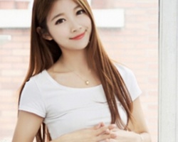 2015年女生最美直发发型图片 清新百搭时尚淑女范