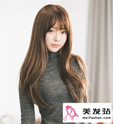 适合长发女生的直发发型 披肩直发最显少女甜美