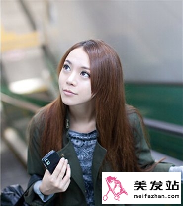 适合长发女生的直发发型 披肩直发最显少女甜美