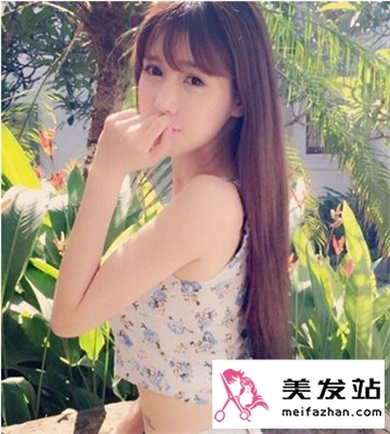 唯美直发美女发型图片 清新迷人十分上镜