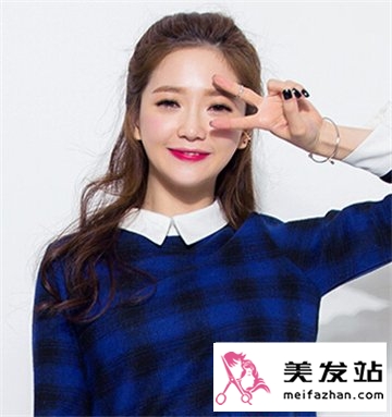 显萝莉可爱的韩式扎发 简单中也能拥有时尚美