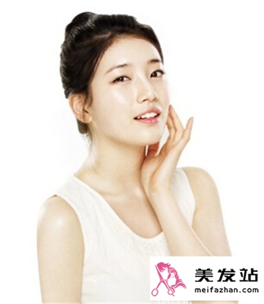 简单韩式盘发发型扎法 清新型最受女生喜欢