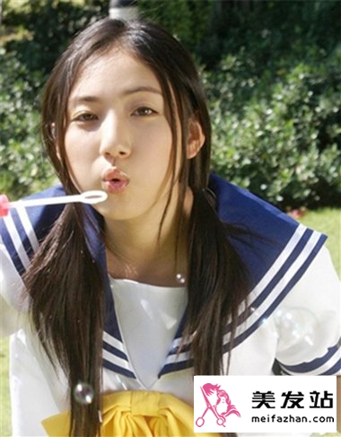 大脸女生怎么梳头发好看 简单时尚瘦脸扎发最修颜